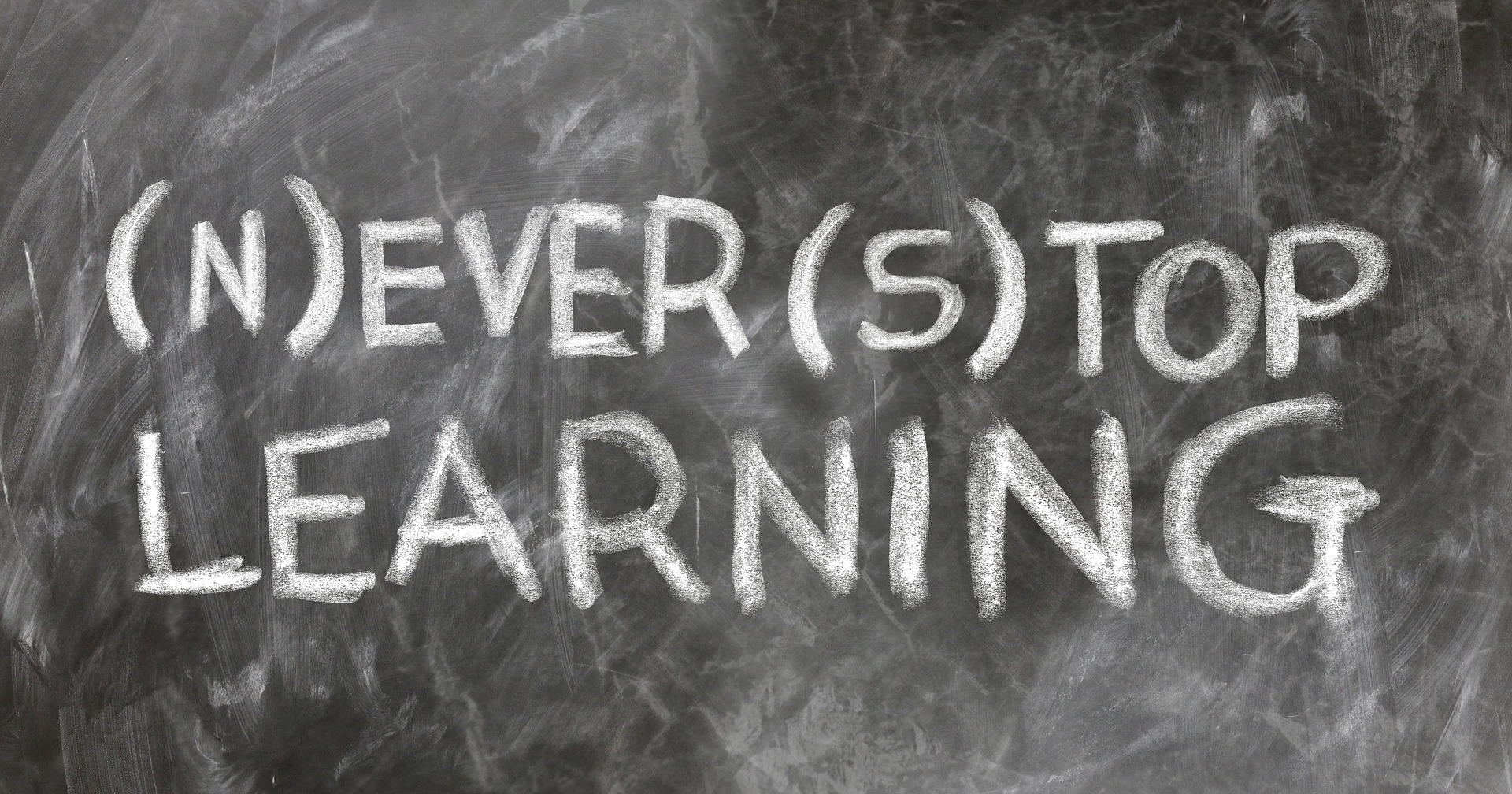 a blackboard showing the text - "never stop learning", Online teaching, Online Tutor, Online trainer, best practices for online teaching 